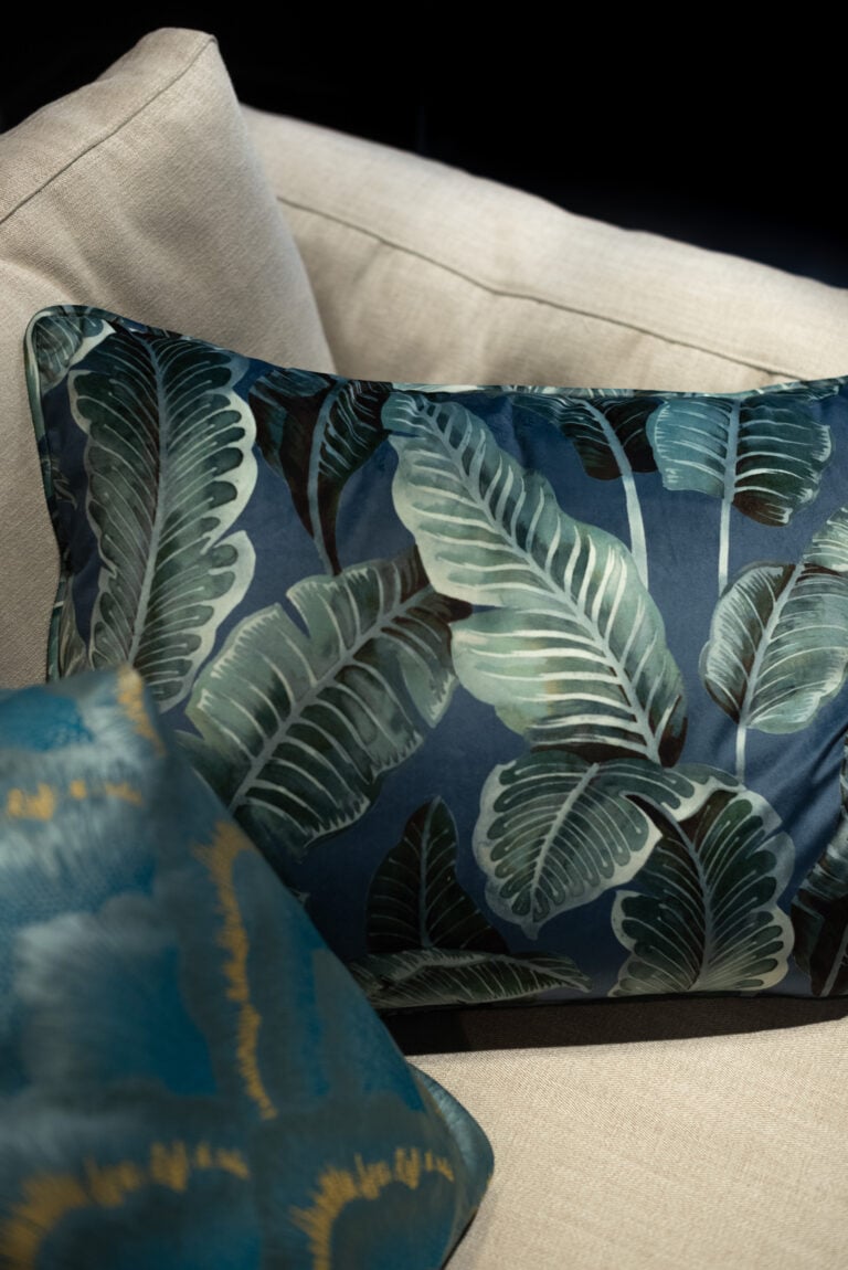 Leaves Lapislazuli