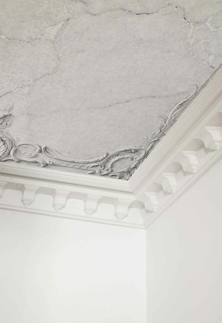 Broken ceiling Grey